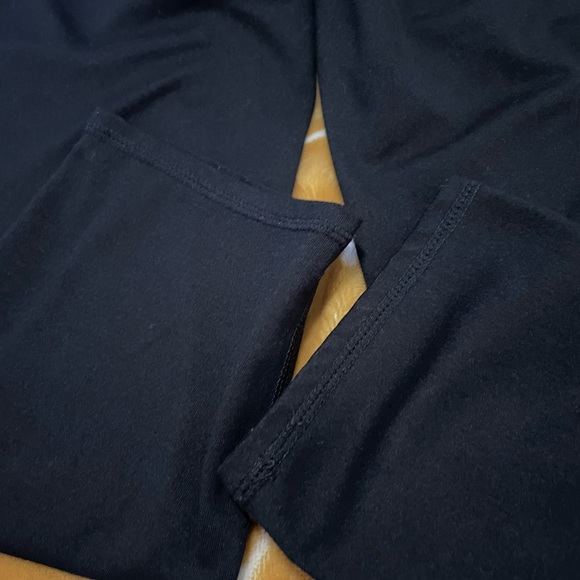 Fabletics capri leggings - Picture 3 of 6